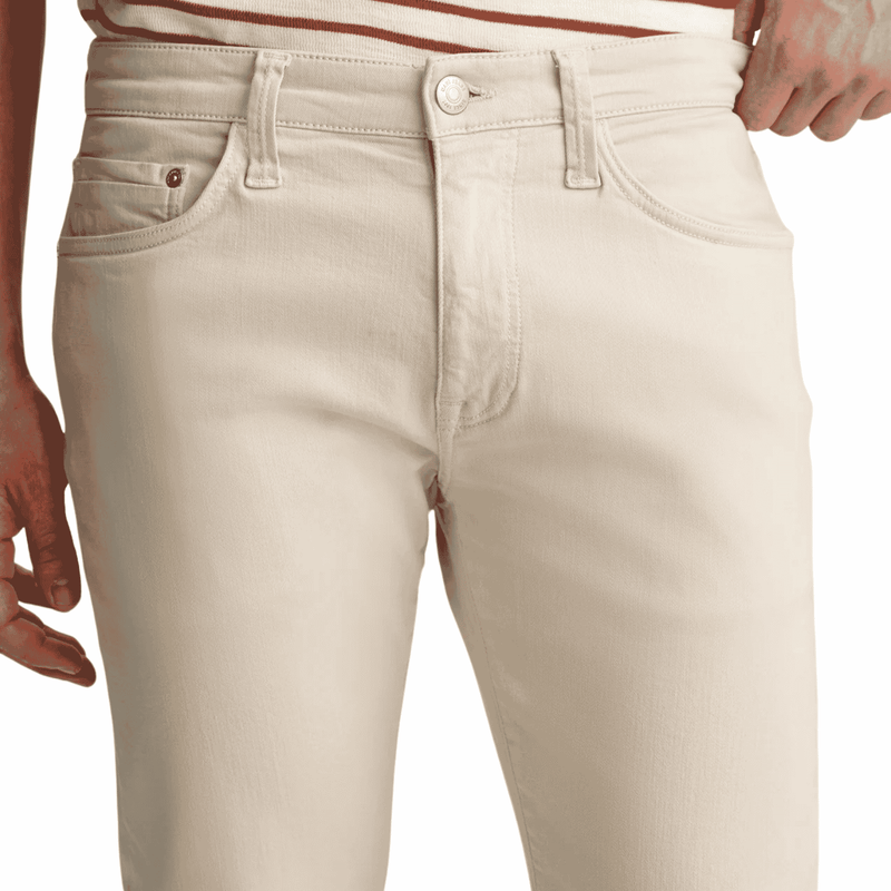 Marcus White Down Supermove – White Down