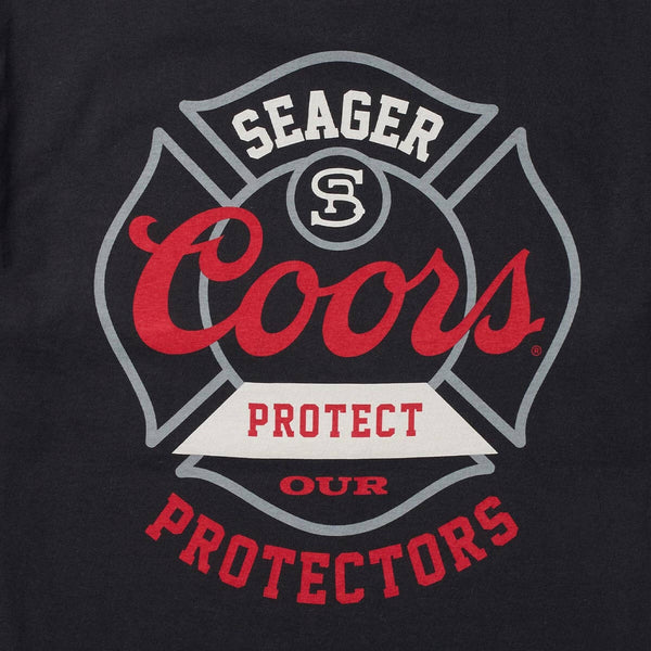 Protectors Badge Tee Black - Rooster Bus